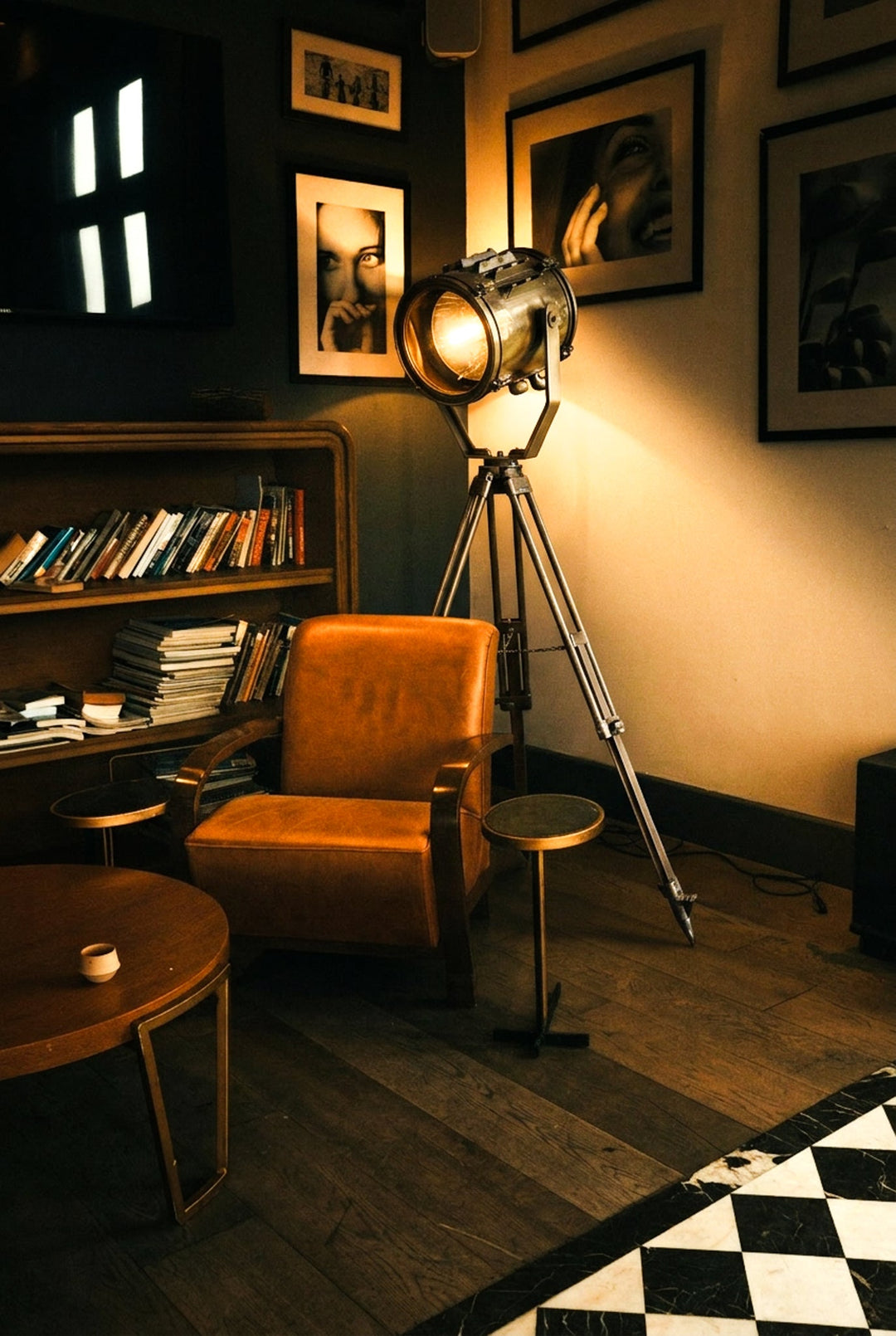 Industrial Elegance: Why Unique Lighting Defines Modern Interiors